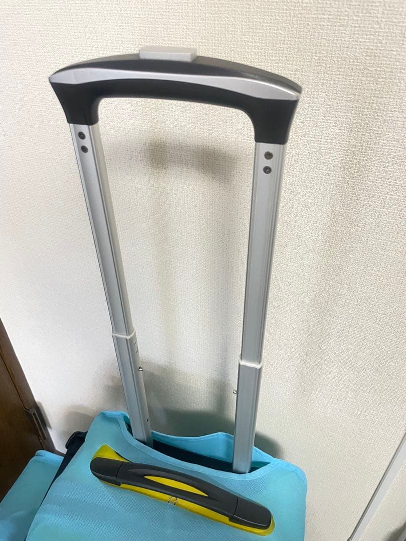 ノリッコ　NORICCO 子供が乗れるキャリーケース イエロー　スーツケース
