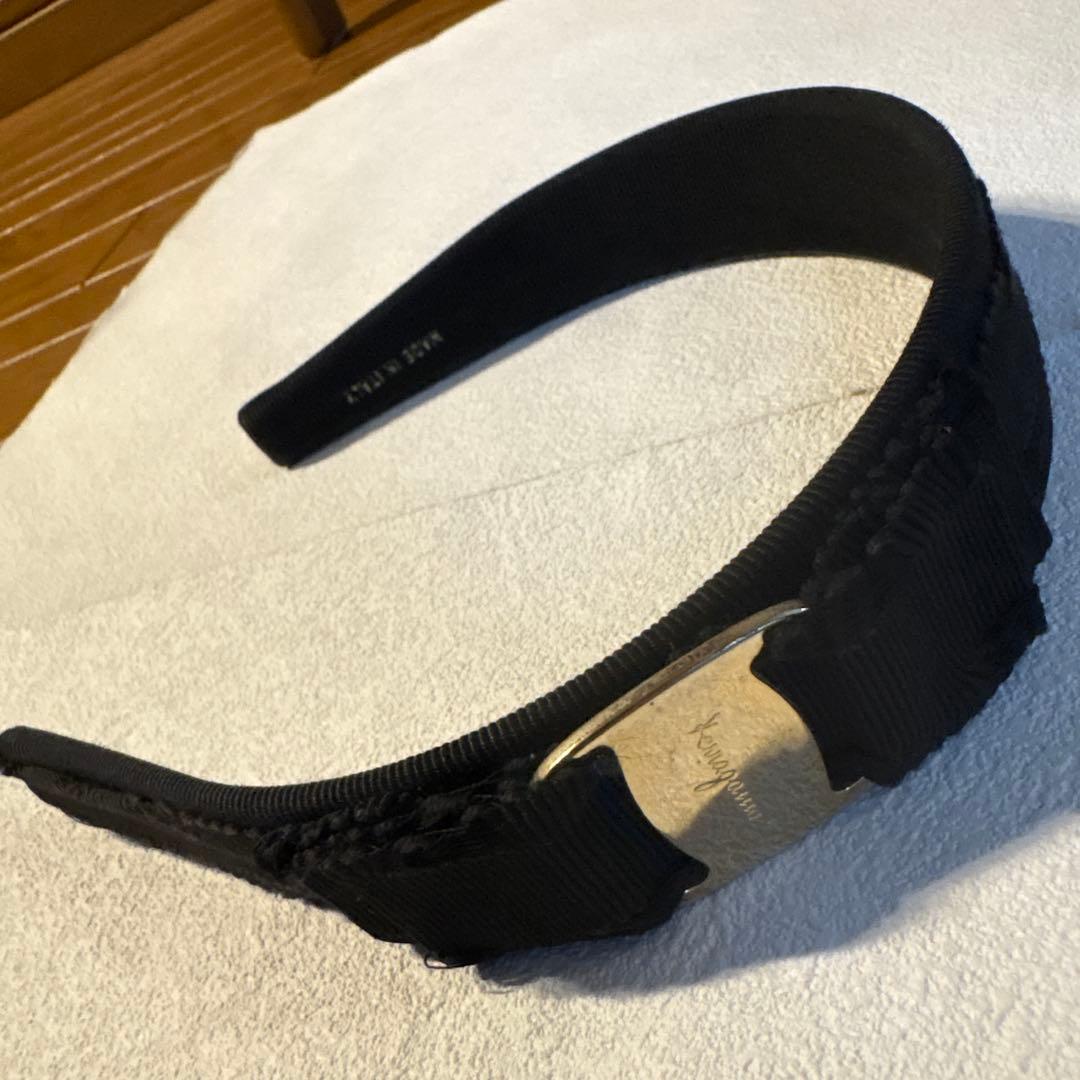 Ferragamo フェラガモ ヴァラリボン キャンバス カチューシャ