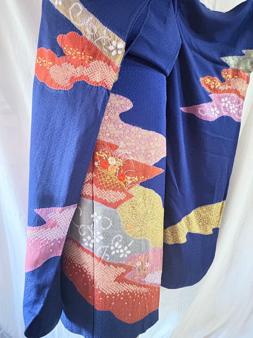青色 振袖 雲模様 金糸刺繍　美品　Mサイズ　156