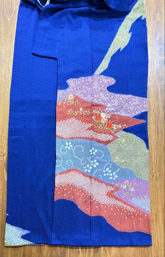 青色 振袖 雲模様 金糸刺繍　美品　Mサイズ　156