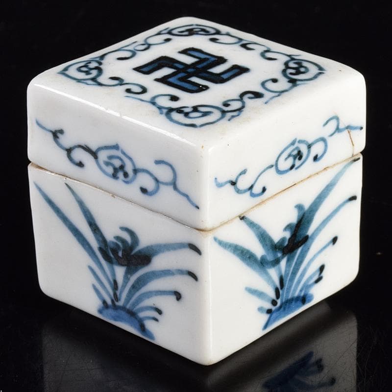 中国　新渡　青花　卍花文　四方香合　C　R5043