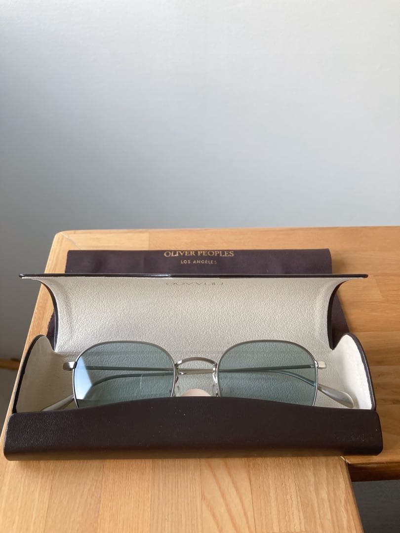 小物 OLIVER PEOPLES Clyne