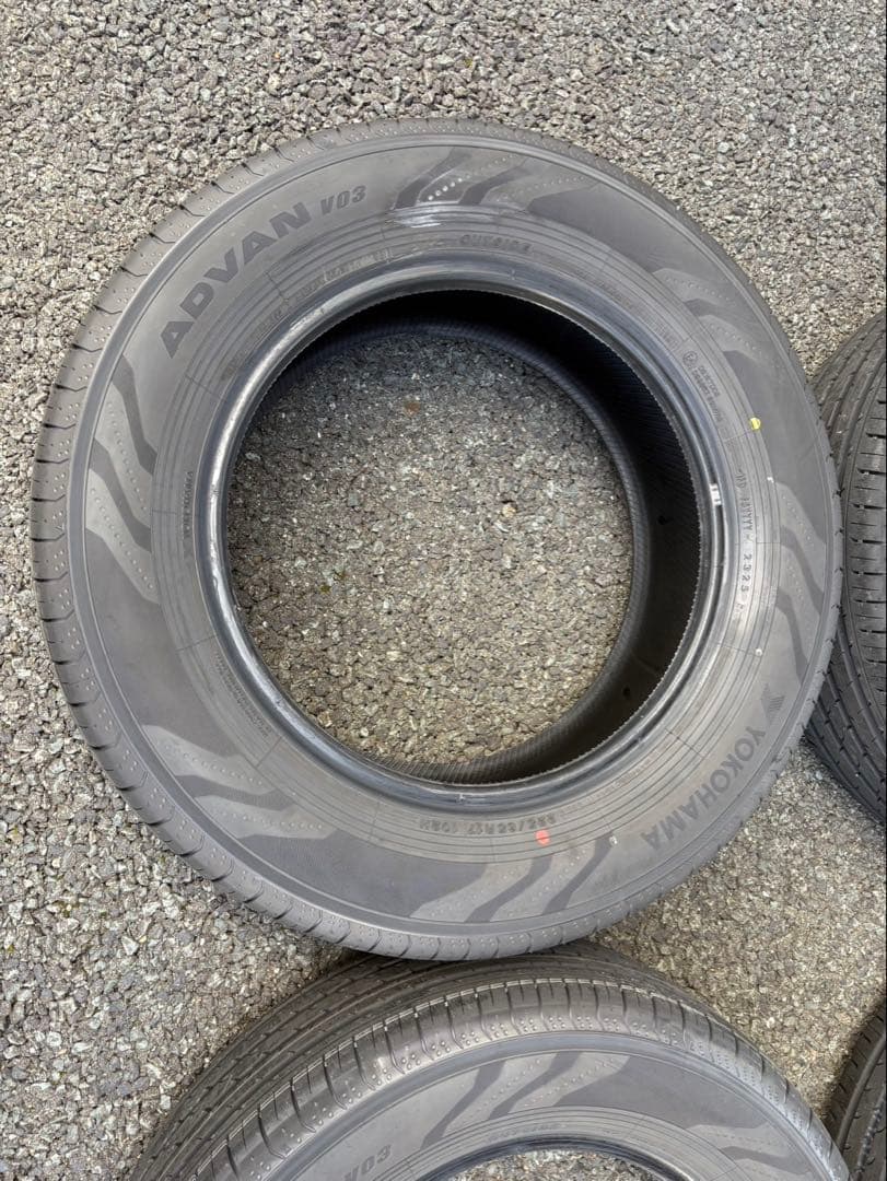 新車外し　YOKOHAMA 225/65R17 タイヤ 4本セット