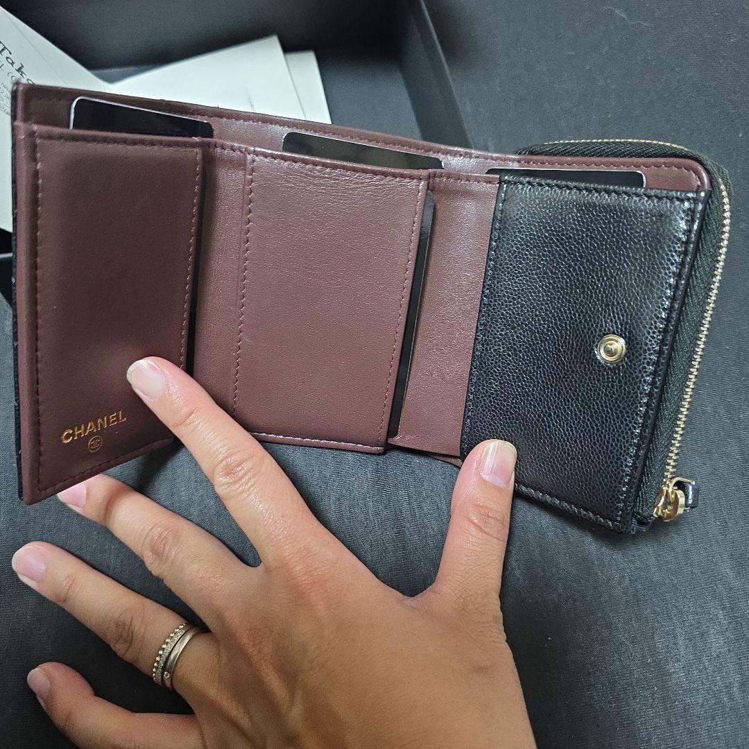 CHANEL　三つ折りラウンドジップ財布