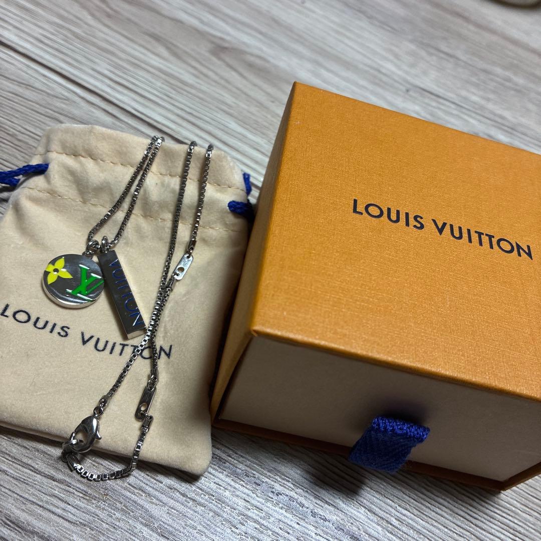 Louis Vuitton ルイヴィトン レア♡ ロゴネックレス　カラフル