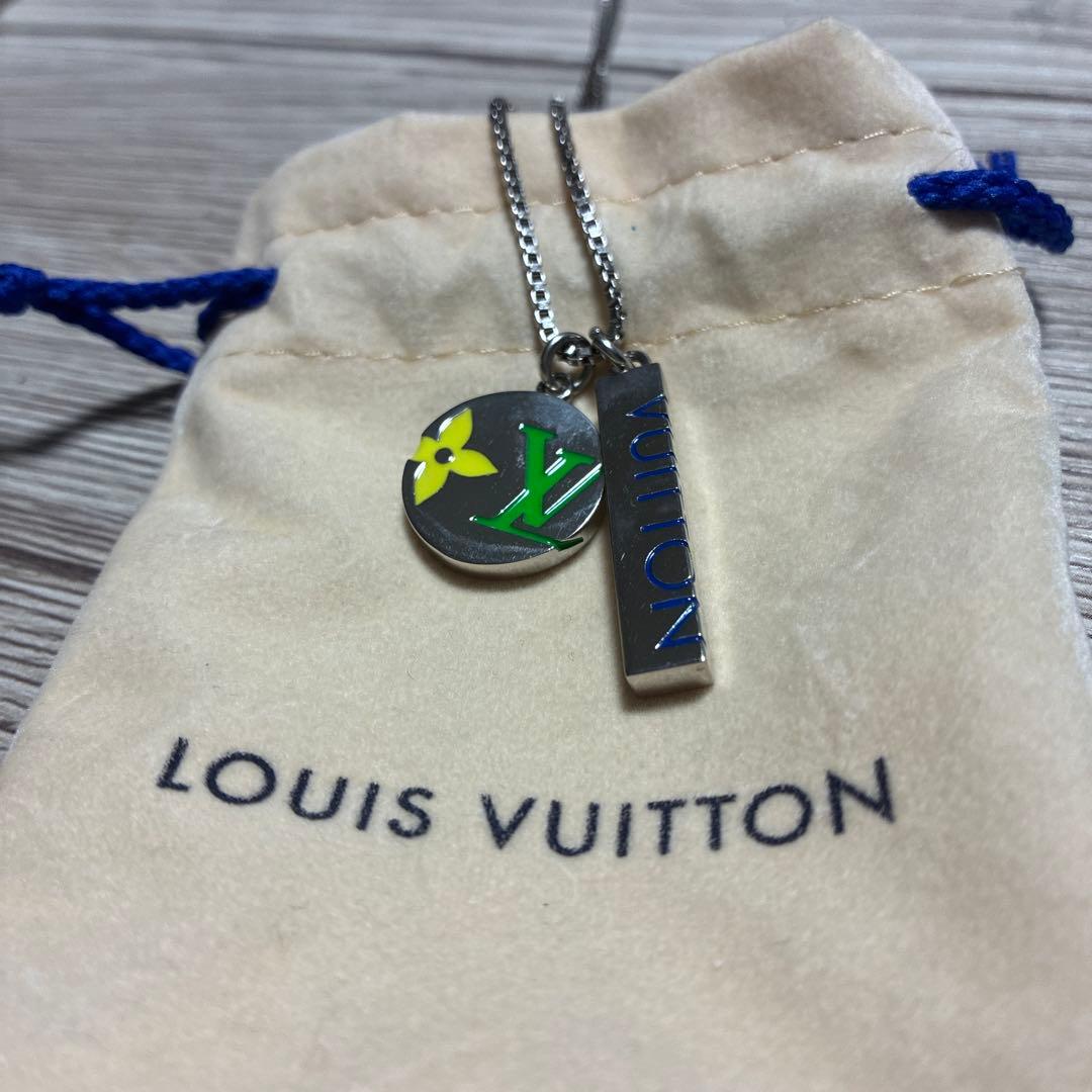 Louis Vuitton ルイヴィトン レア♡ ロゴネックレス　カラフル
