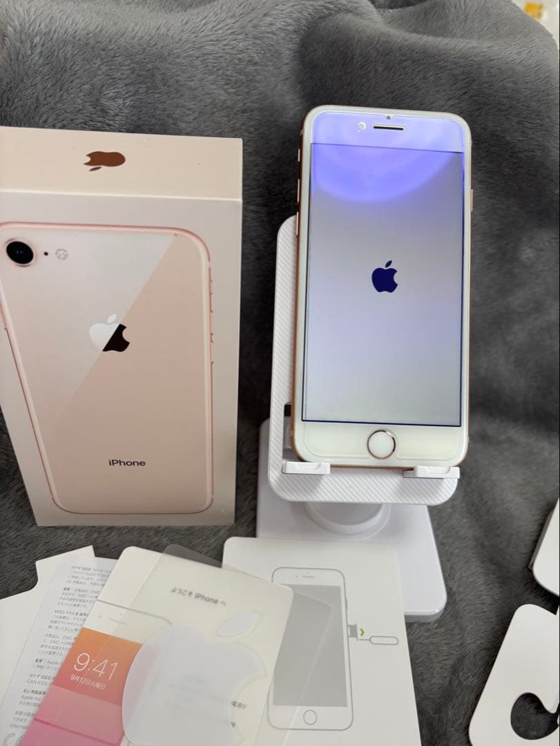 iPhone 8 ゴールド 4.7インチ 本体