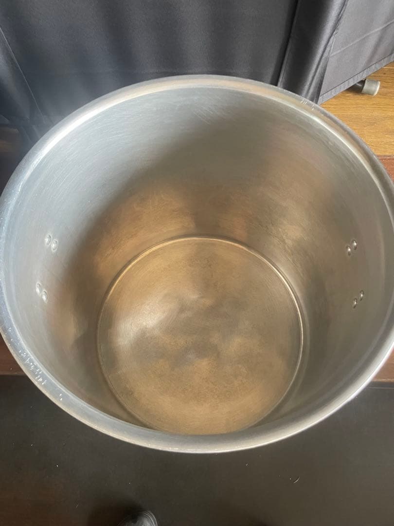 特大アルミ製 寸胴鍋 48㌢×45.5㌢ 蓋付き