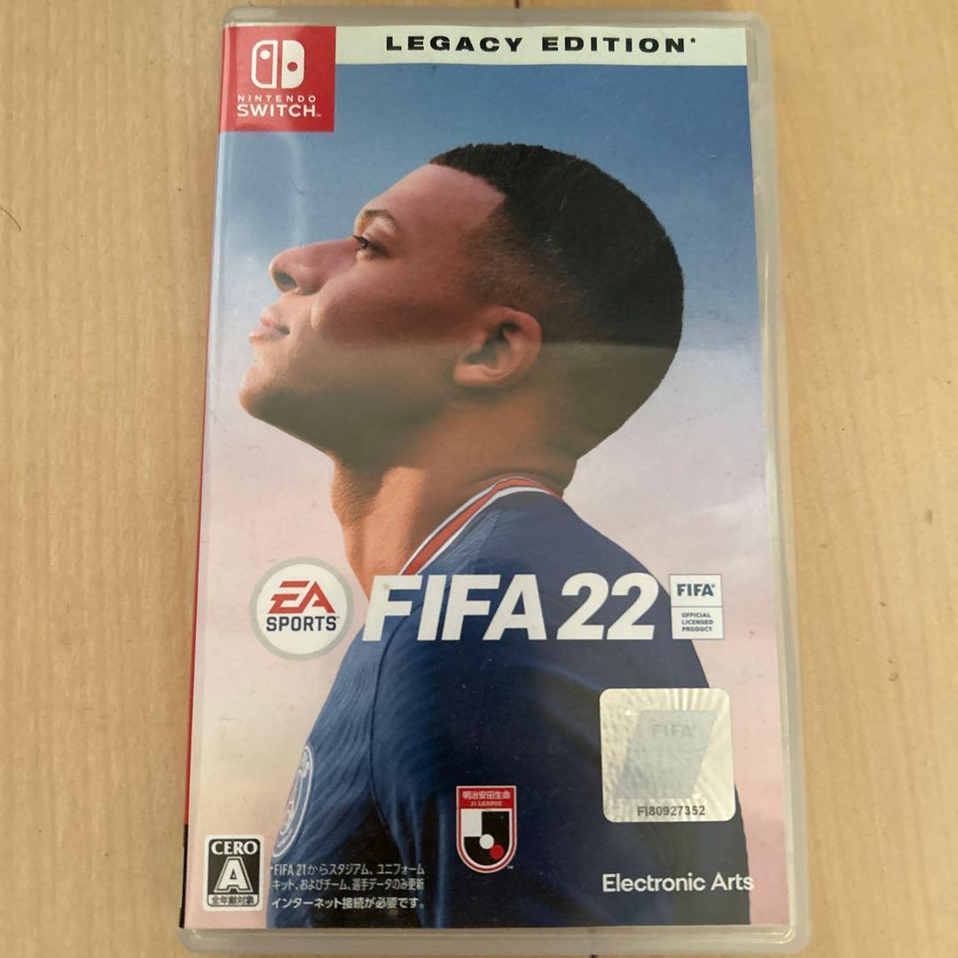 Nintendo Switch 本体 青赤 + FIFA 22、20