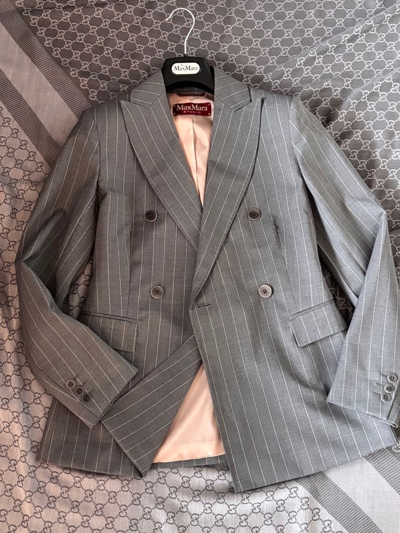 セール♡MaxMaraマックスマーラ 未使用ダブルボタンジャケット