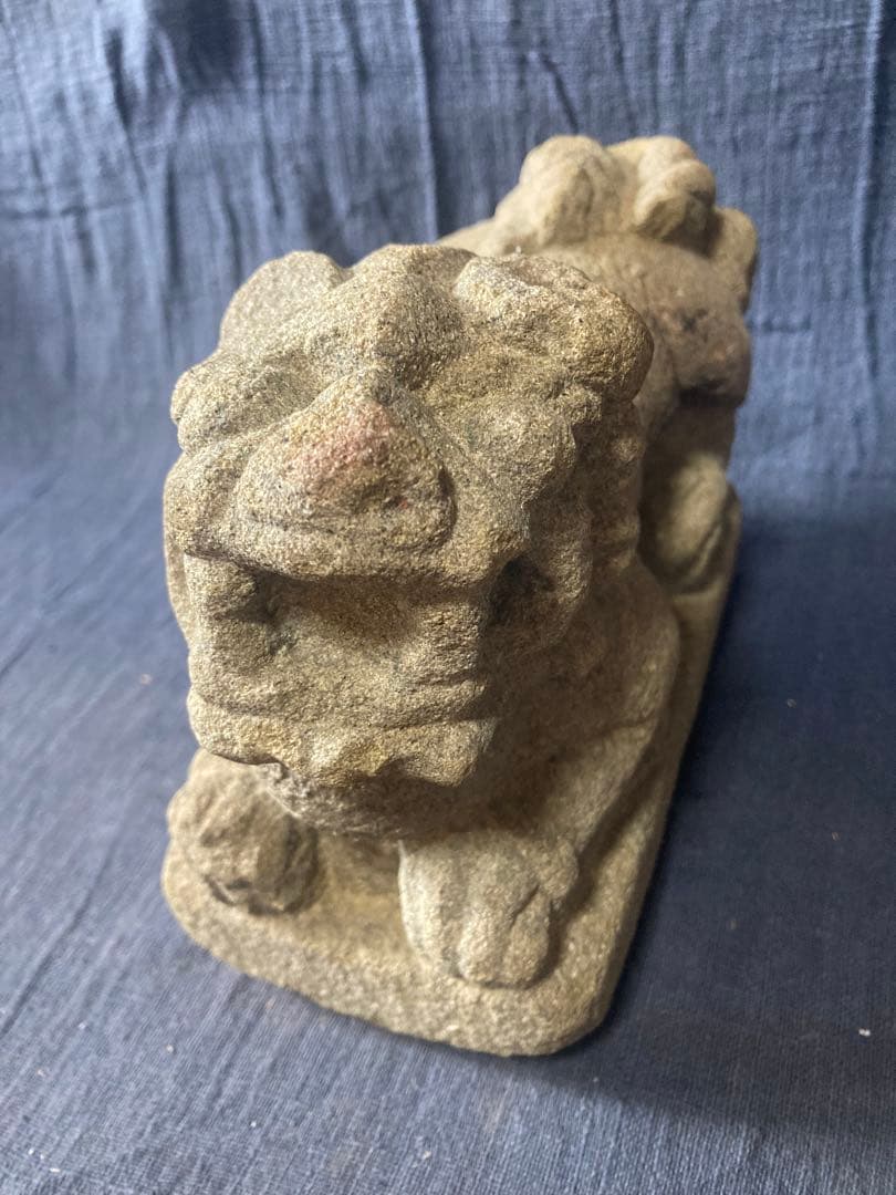 狛犬の石彫刻 江戸時代中期　コマイヌ