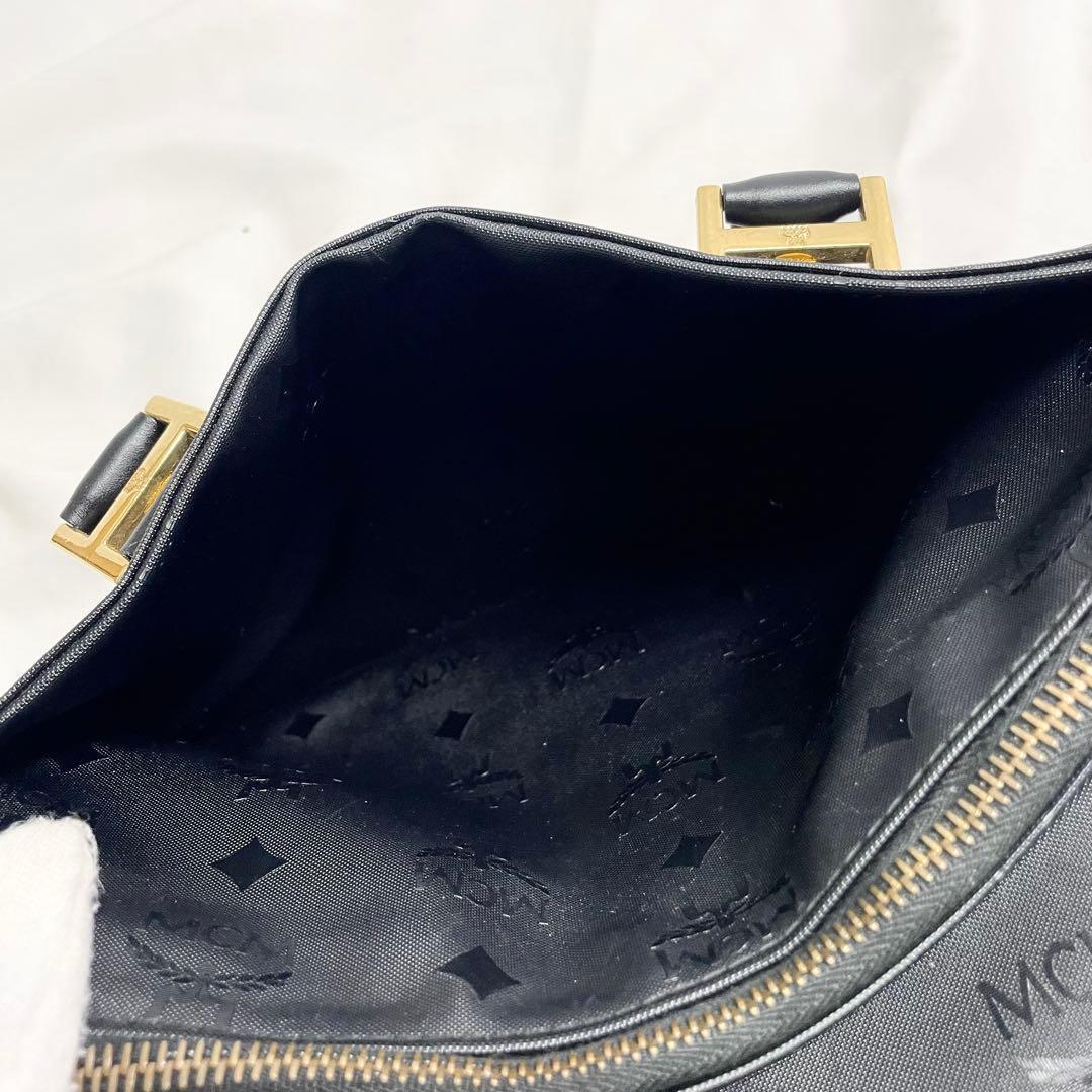 MCM ボストンバッグ ヴィセトス 大容量 ブラック プレート 金具 多機能 黒