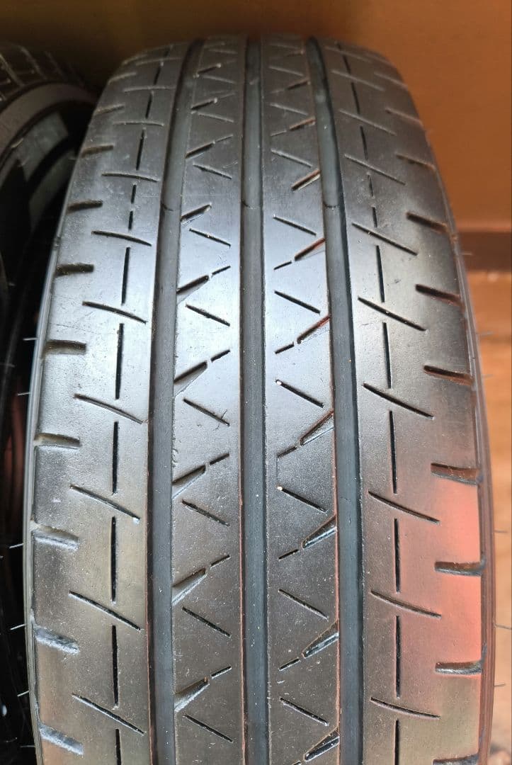 タイヤ・ホイール 195/80R15 107/105 YOKOHAMA BluEarth RY55