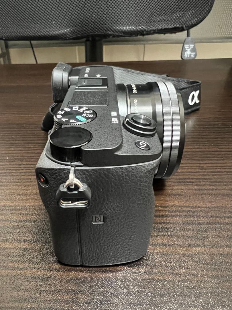 SONY α6400 ミラーレス一眼 ダブルズ ームレンズキット【超美品】