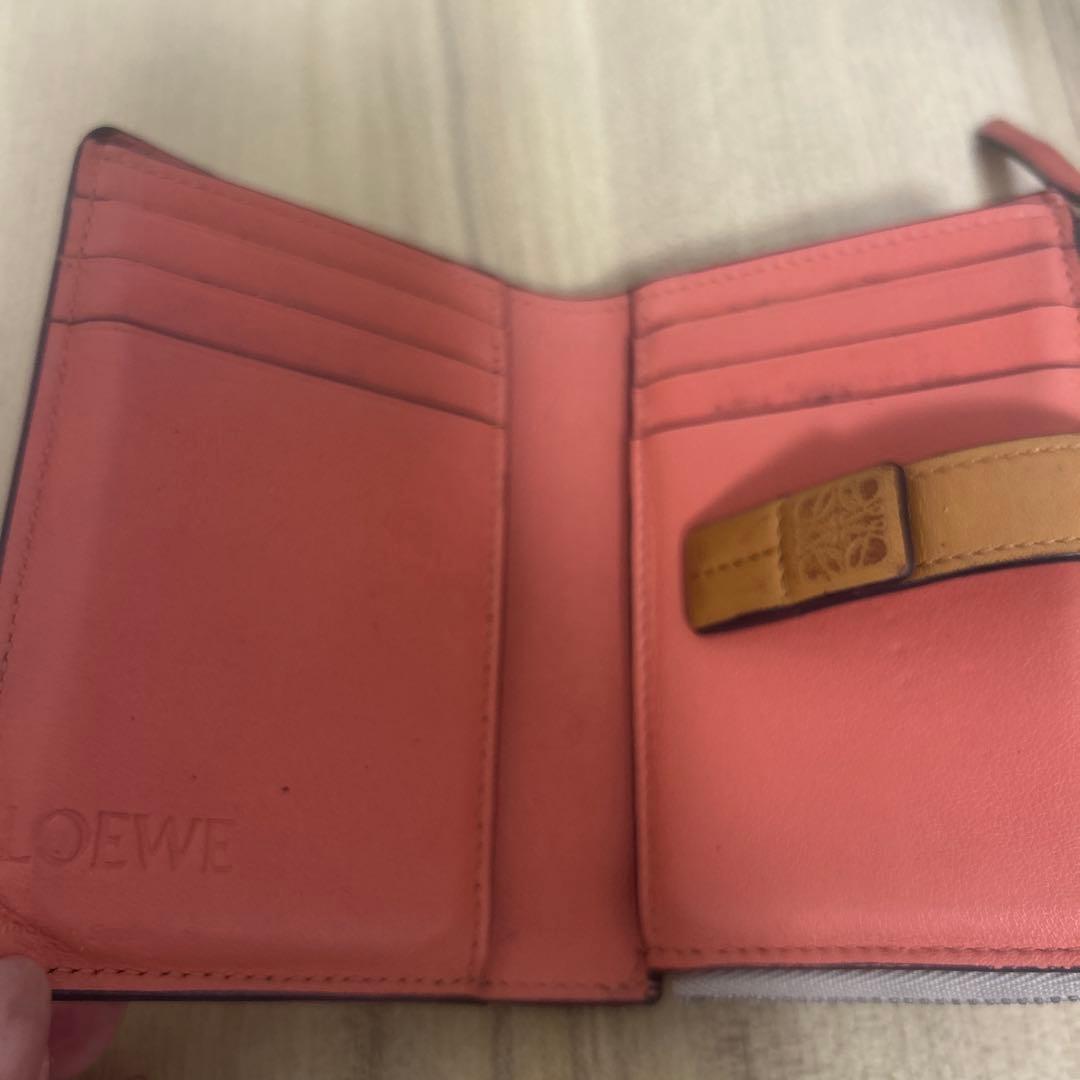 LOEWE スリム ジップ バイフォールド ウォレット　　　二つ折り財布
