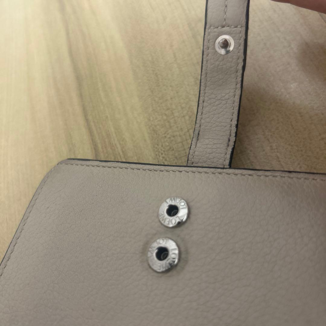 LOEWE スリム ジップ バイフォールド ウォレット　　　二つ折り財布