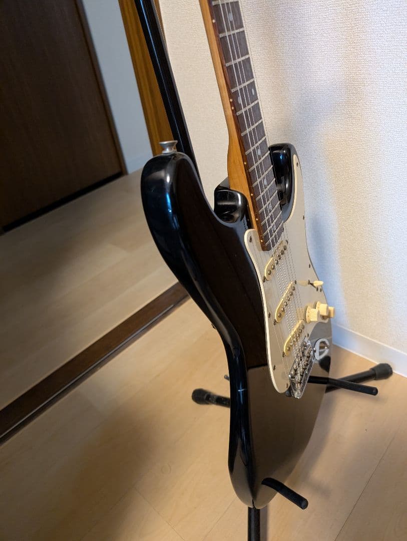 【珍品】　レジェンド　薄型ストラト