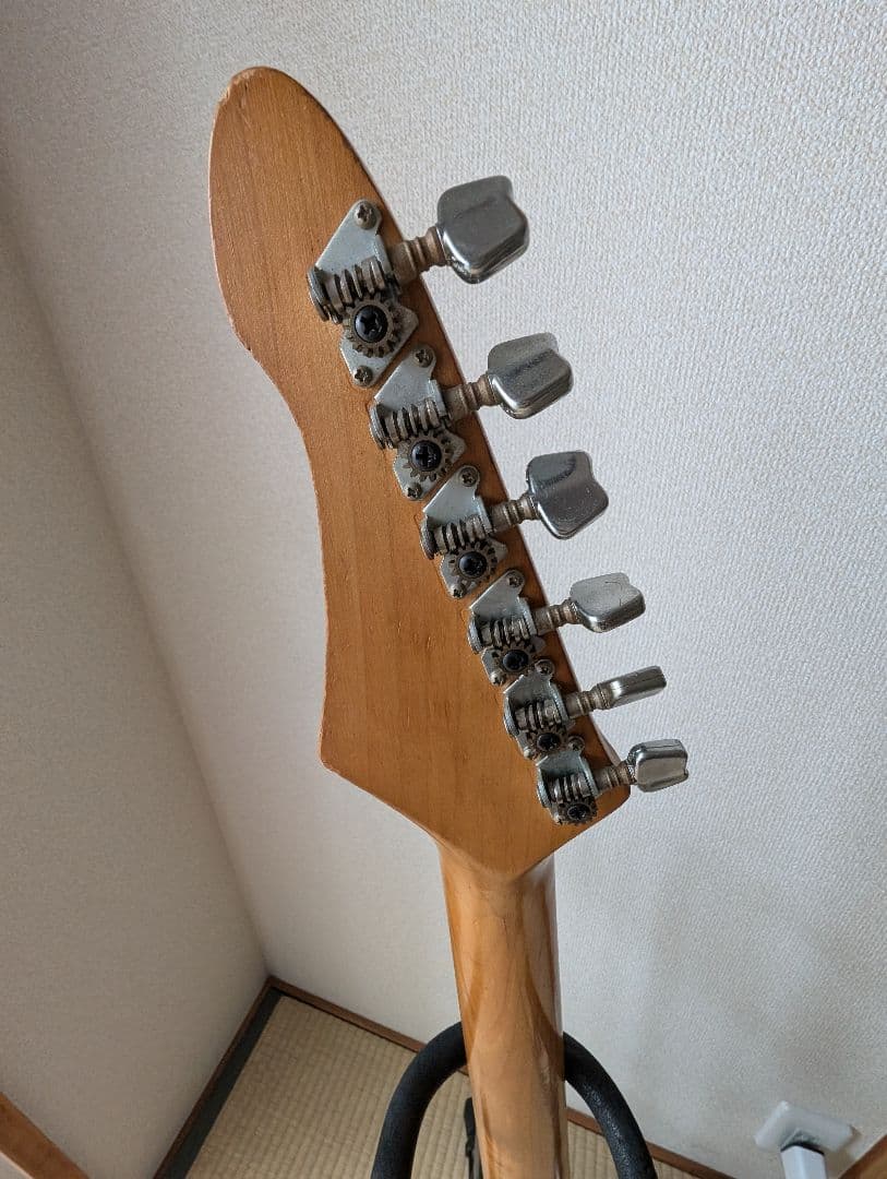 【珍品】　レジェンド　薄型ストラト