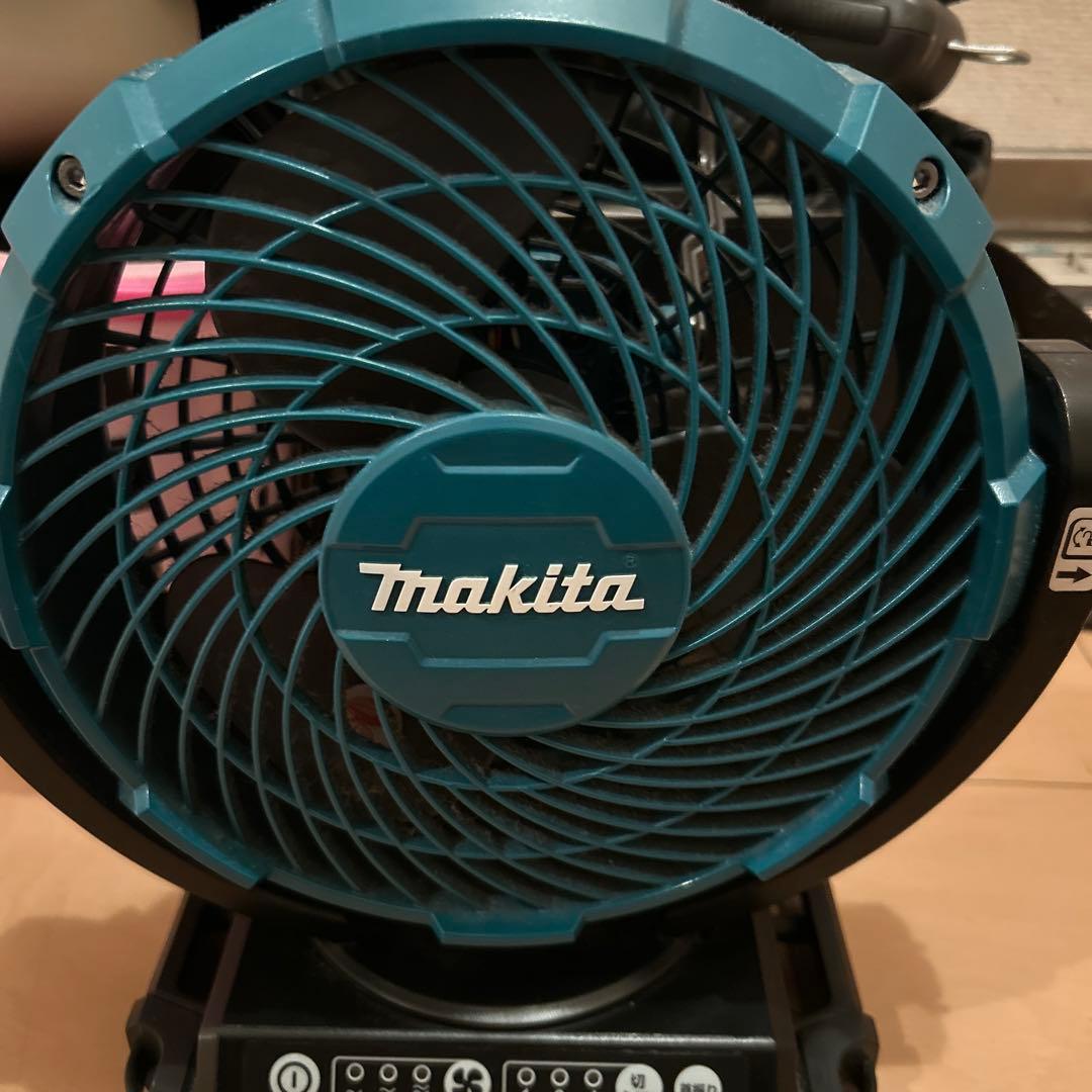 マキタ　CF102D