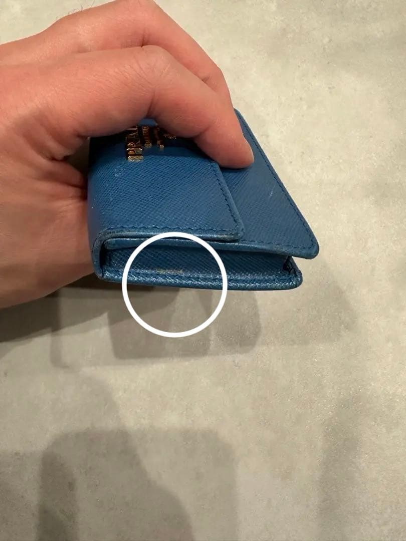 PRADA 青 レザー 名刺入れ
