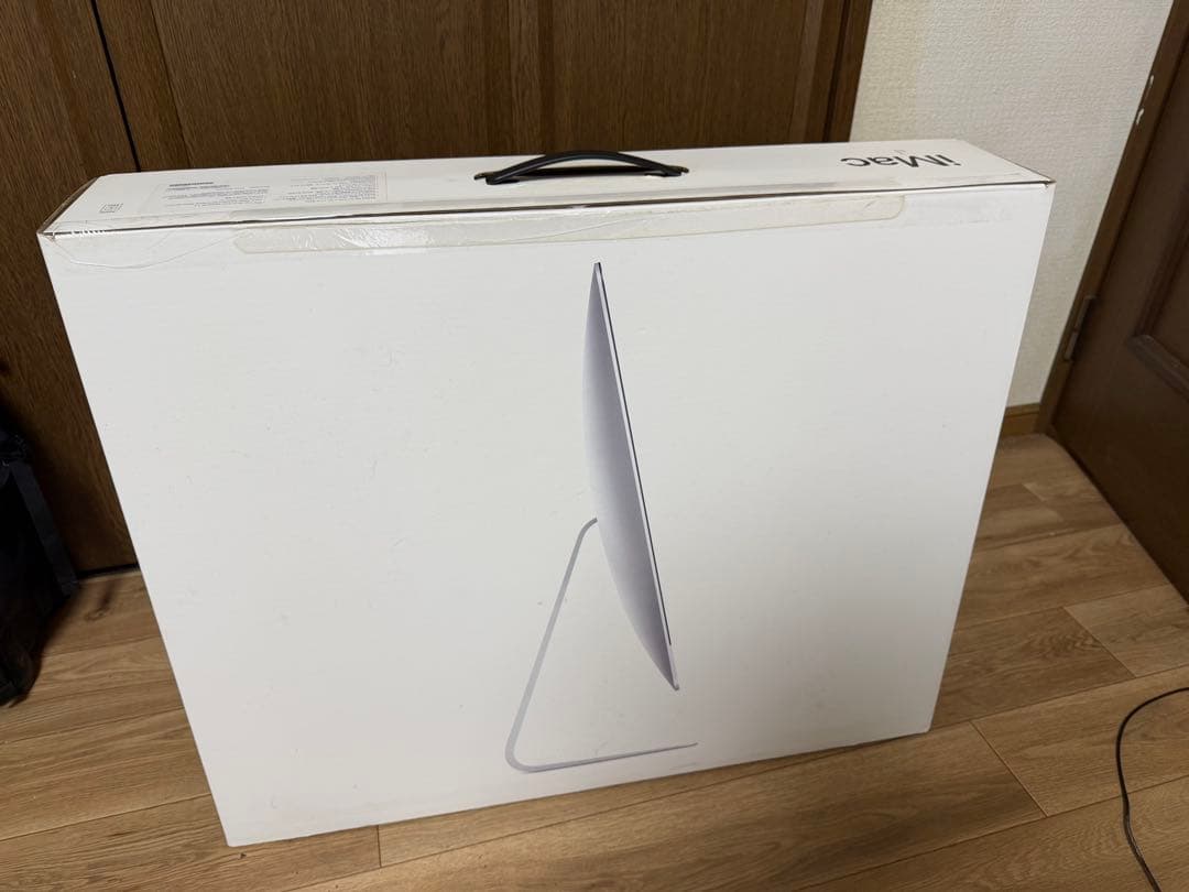 Apple iMac 27インチ Retina 5Kキーボード、マウスは付けます