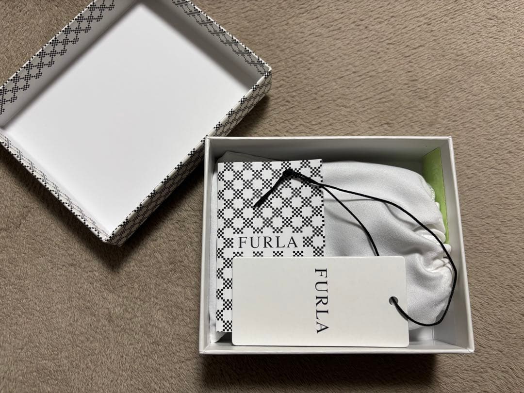 ⭐︎ほぼ未使用⭐︎ FURLA ブラック レザー 名刺入れ