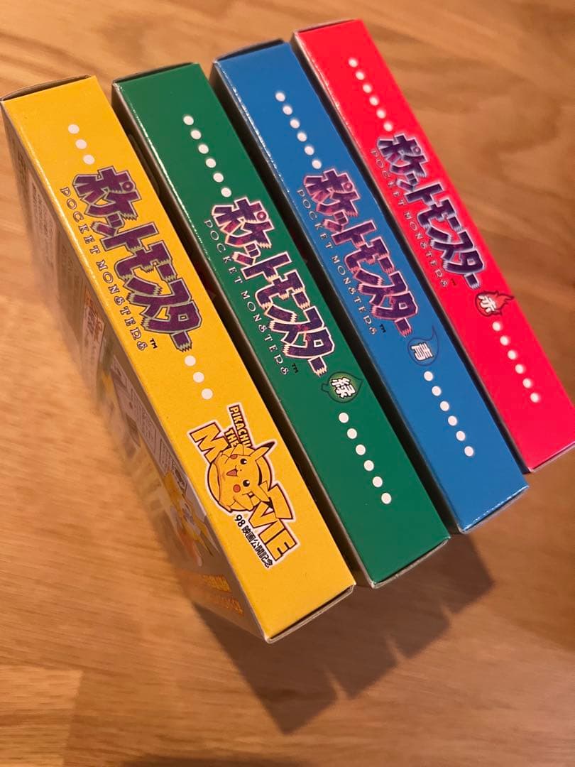 任天堂　ゲームボーイ ポケモン 赤・緑・青・ピカチュウ 4セット
