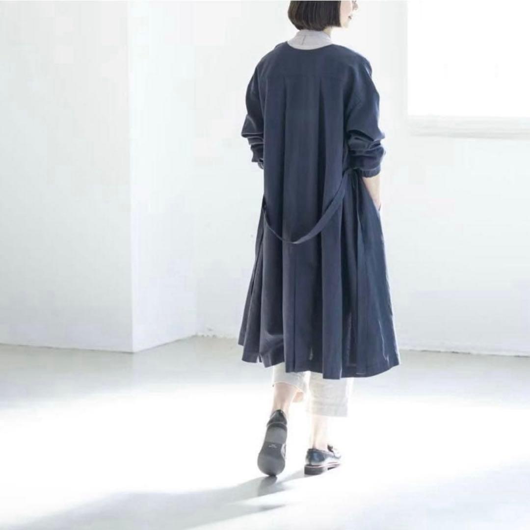 北欧、暮らしの道具店　香菜子さんとつくったアトリエコート　ロング　ノーカラー　紺
