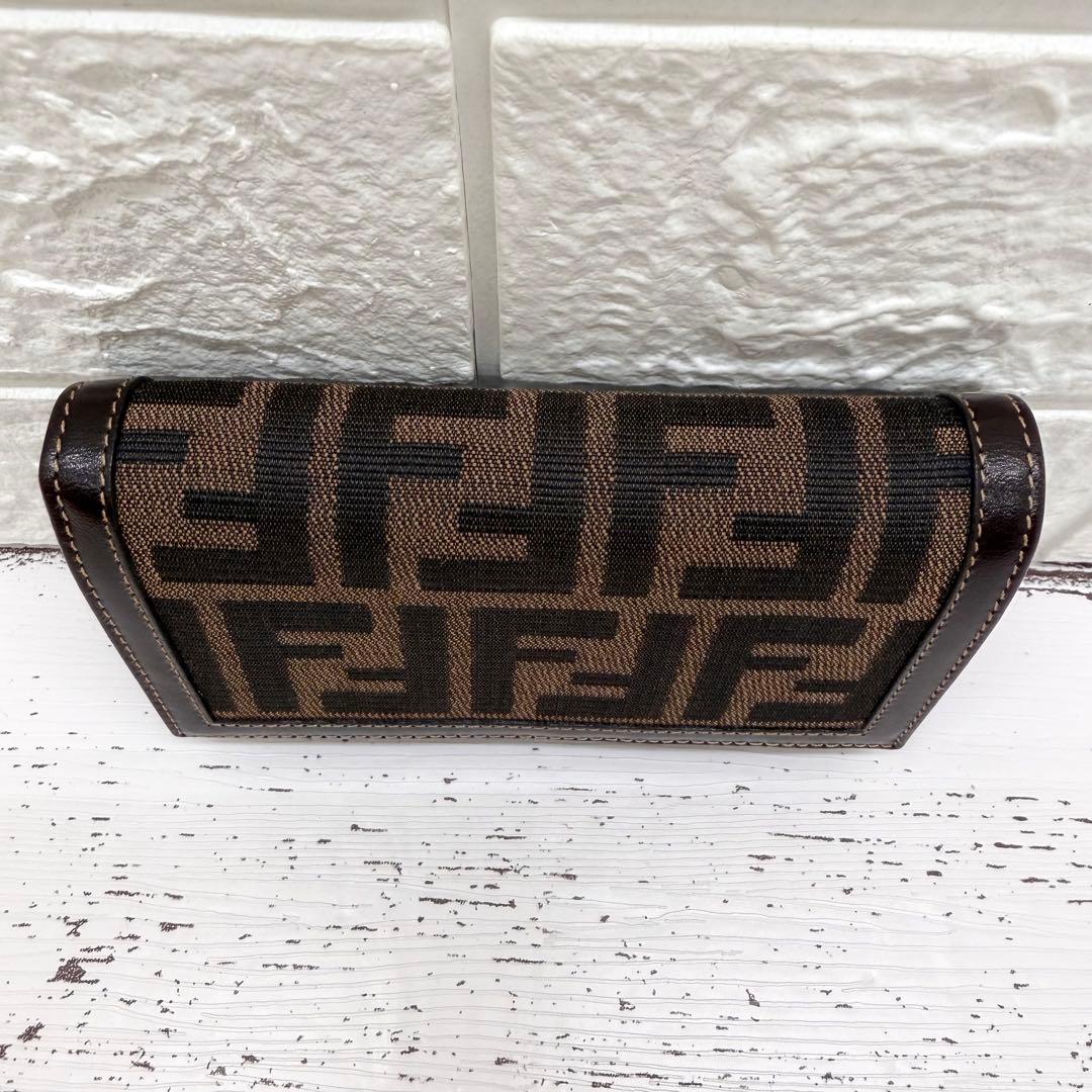 ⭐️新品未使用⭐️　FENDI　FF総柄　ズッカ柄　二つ折り財布　キャンバス×レザー