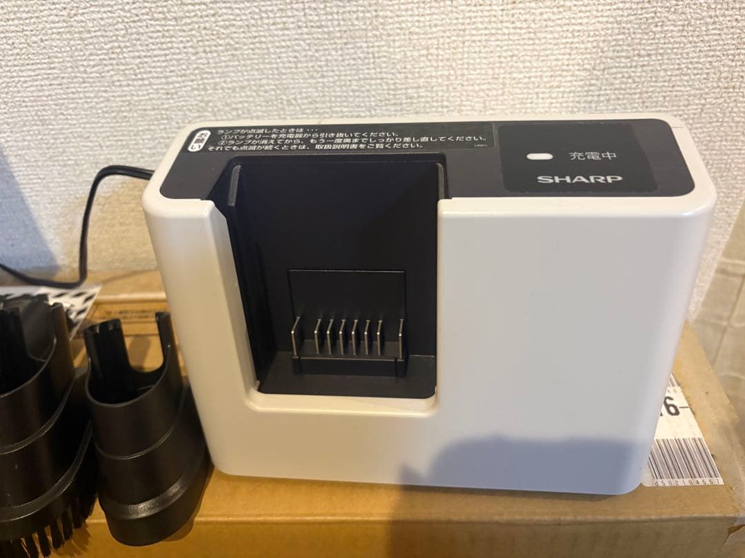 SHARP サイクロン　スティッククリーナー　掃除機軽量RACTIVE AIR