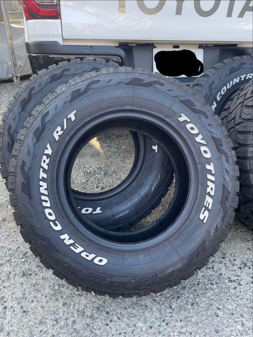 タイヤ・ホイール 265\70\17 TOYO TIRES OPEN COUNTRY R/T