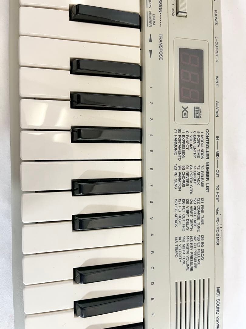 ①YAMAHA ヤマハ CBX-K1XG MIDI キーボード37鍵