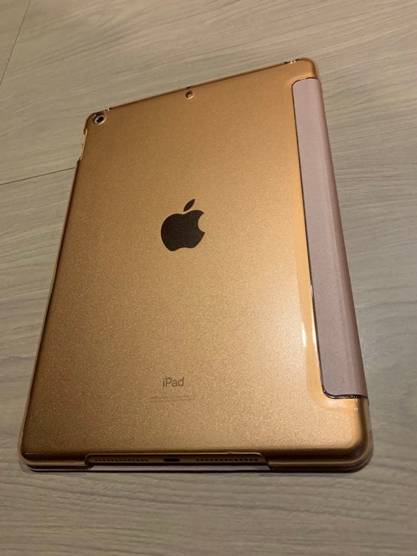 Apple iPad (第8世代) 32GB WIFIモデル ケース付 最終値下