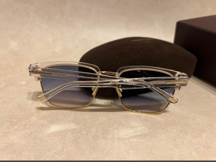 トムフォード　TOM FORD サングラス　アイウェア　グラデーションレンズ