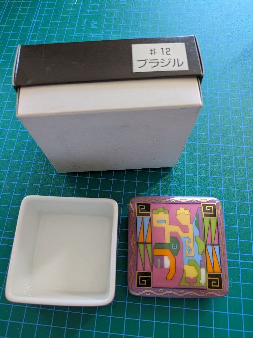 世界のオルゴールコレクション（IEI）オルゴール（CD付き） 12個　陶器製