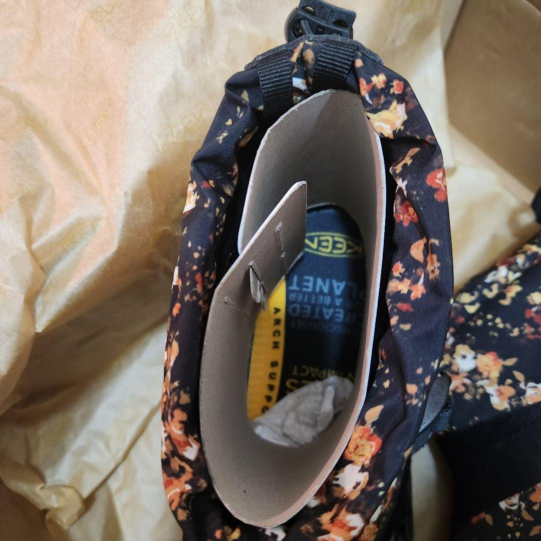 ☆KEEN　フットゼラウォータープルーフ花柄ショートブーツ25cm 美品☆