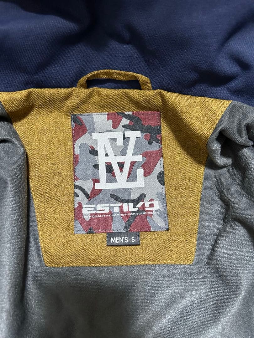 【美品】ESTIVOスノーボードウェア