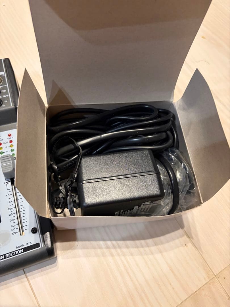Behringer XENYX 1002 アナログミキサー