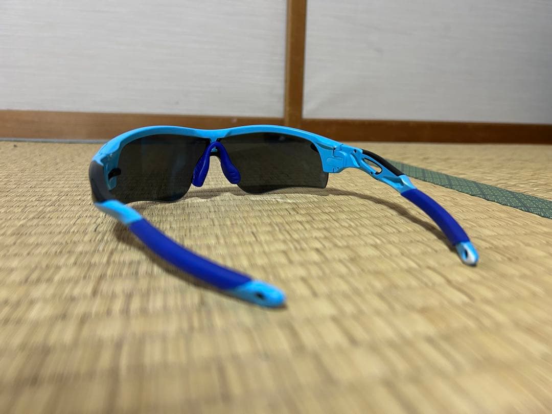 Oakley スポーツサングラス 青/黒 収納袋付き