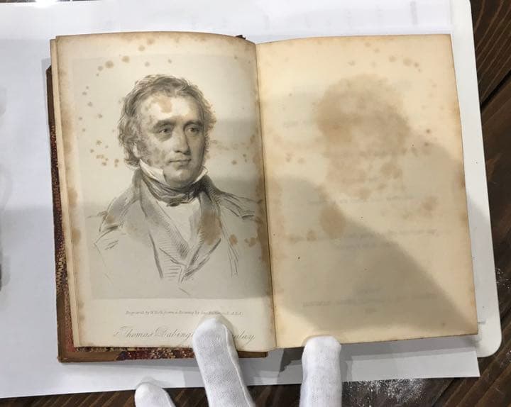イギリス　アンティーク洋書•革製1697年〜1702年‼️