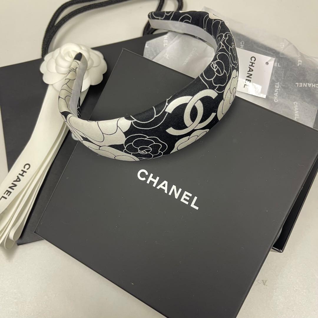CHANELシャネル★カメリアシルク☆白黒ヘアアクセサリー・カチューシャ