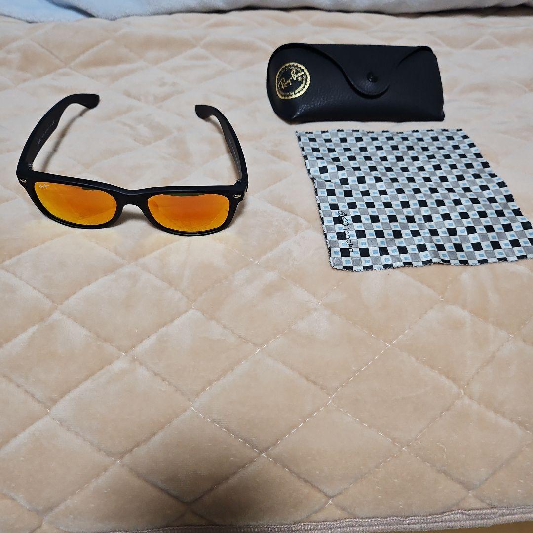 Ray-Ban New Wayfarer サングラス ブラック/オレンジ