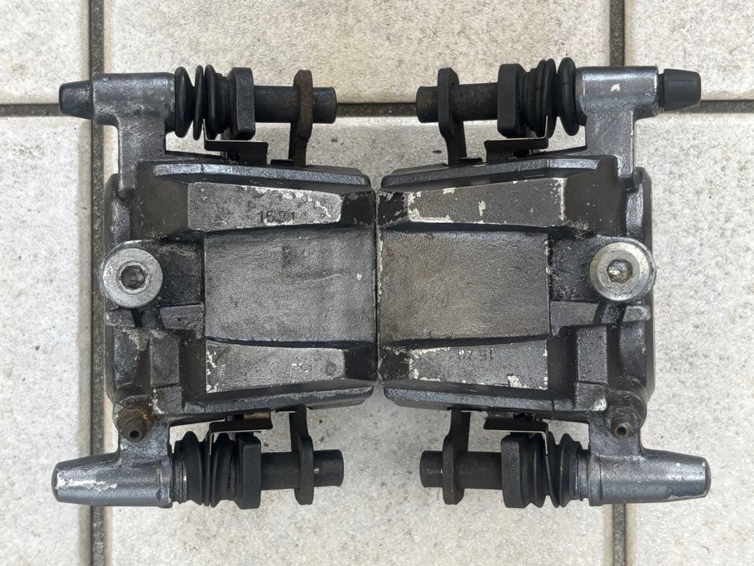 カワサキ　Kawasaki ZRX400 前期　純正　フロントブレーキキャリパー