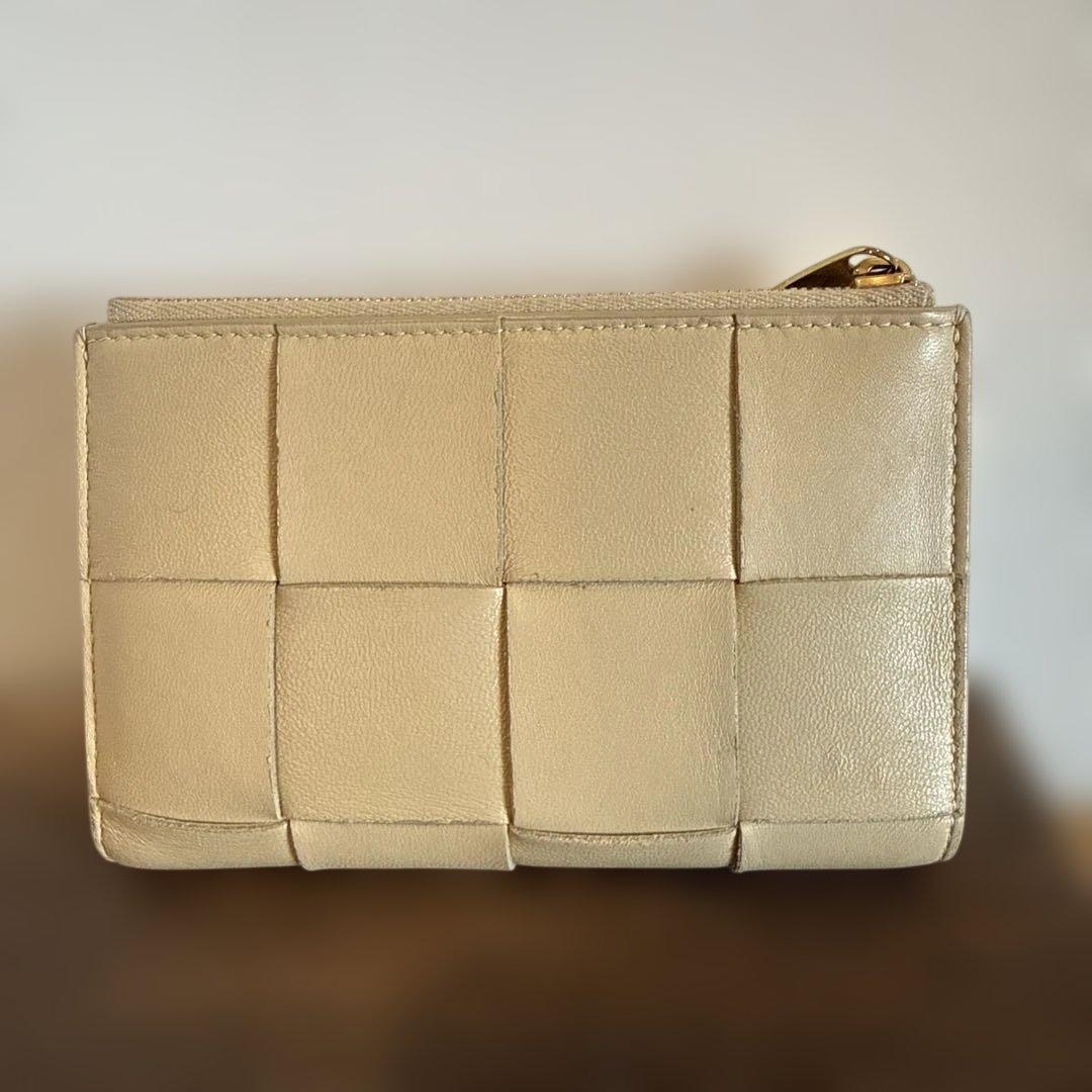最終値下げBOTTEGA VENETA ポリッジ二つ折り財布