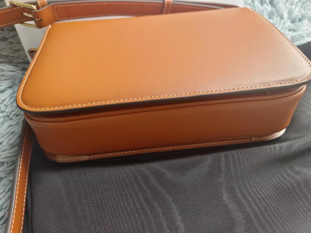 超美品 ブラウンレザー ショルダーバッグ