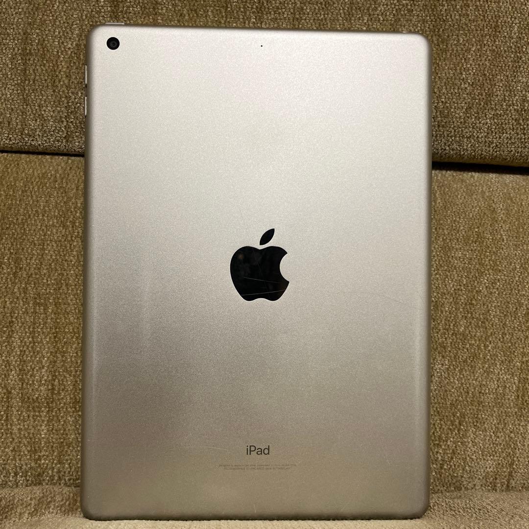 iPad 第5世代 128GB Wi-Fiモデル シルバー初期化済み動作良好