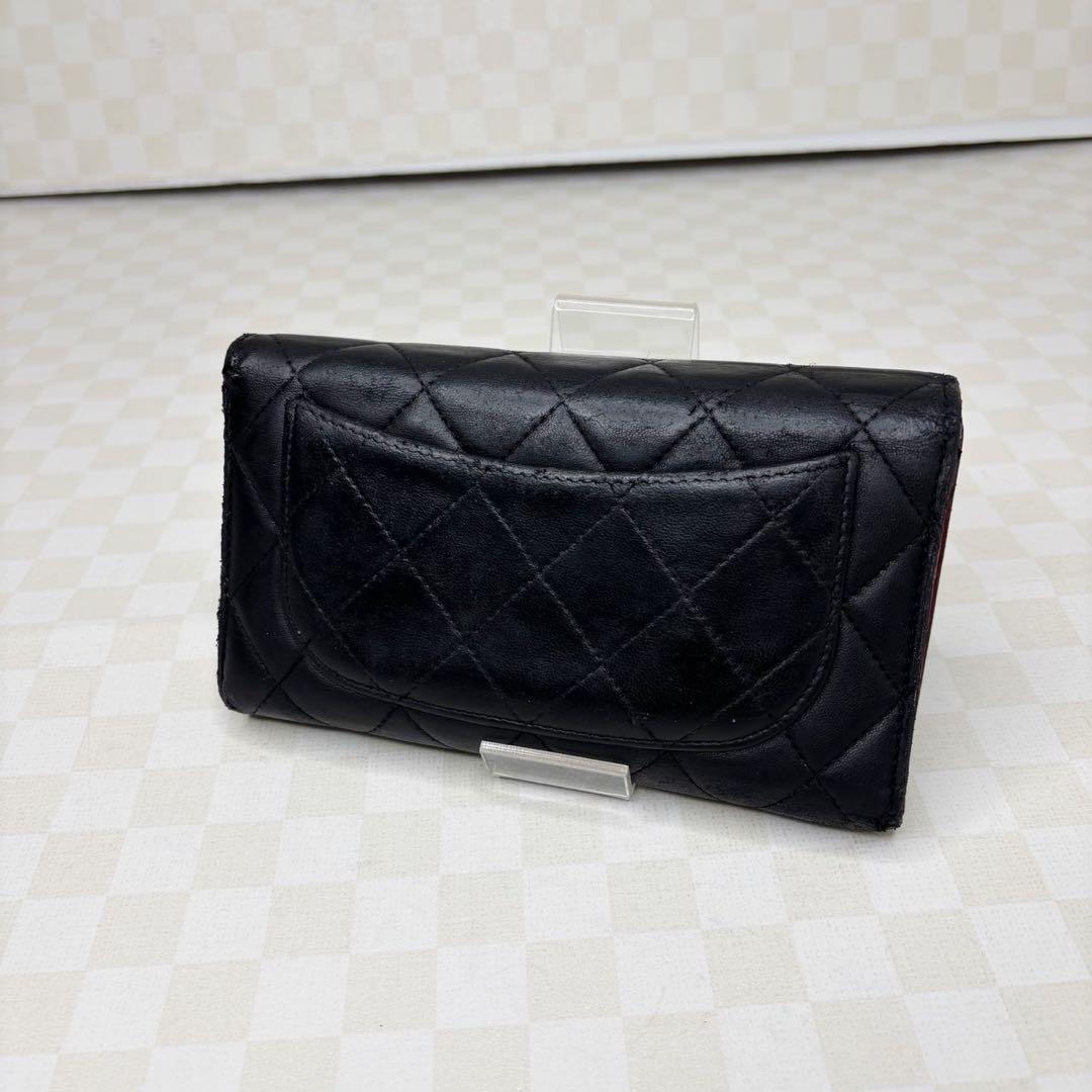 CHANEL シャネル　財布　二つ折り　M001