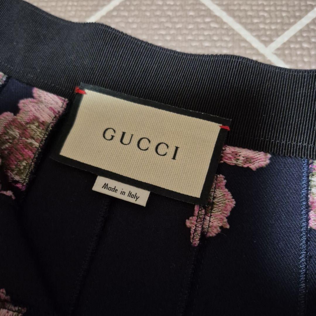GUCCI ネイビー 花柄 フレアスカート
