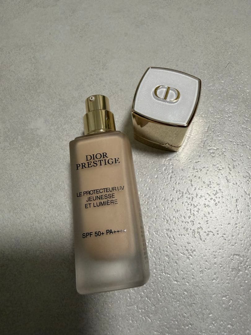 DIOR プレステージ　ホワイトルプロテクター　UV ルミエール　BB00