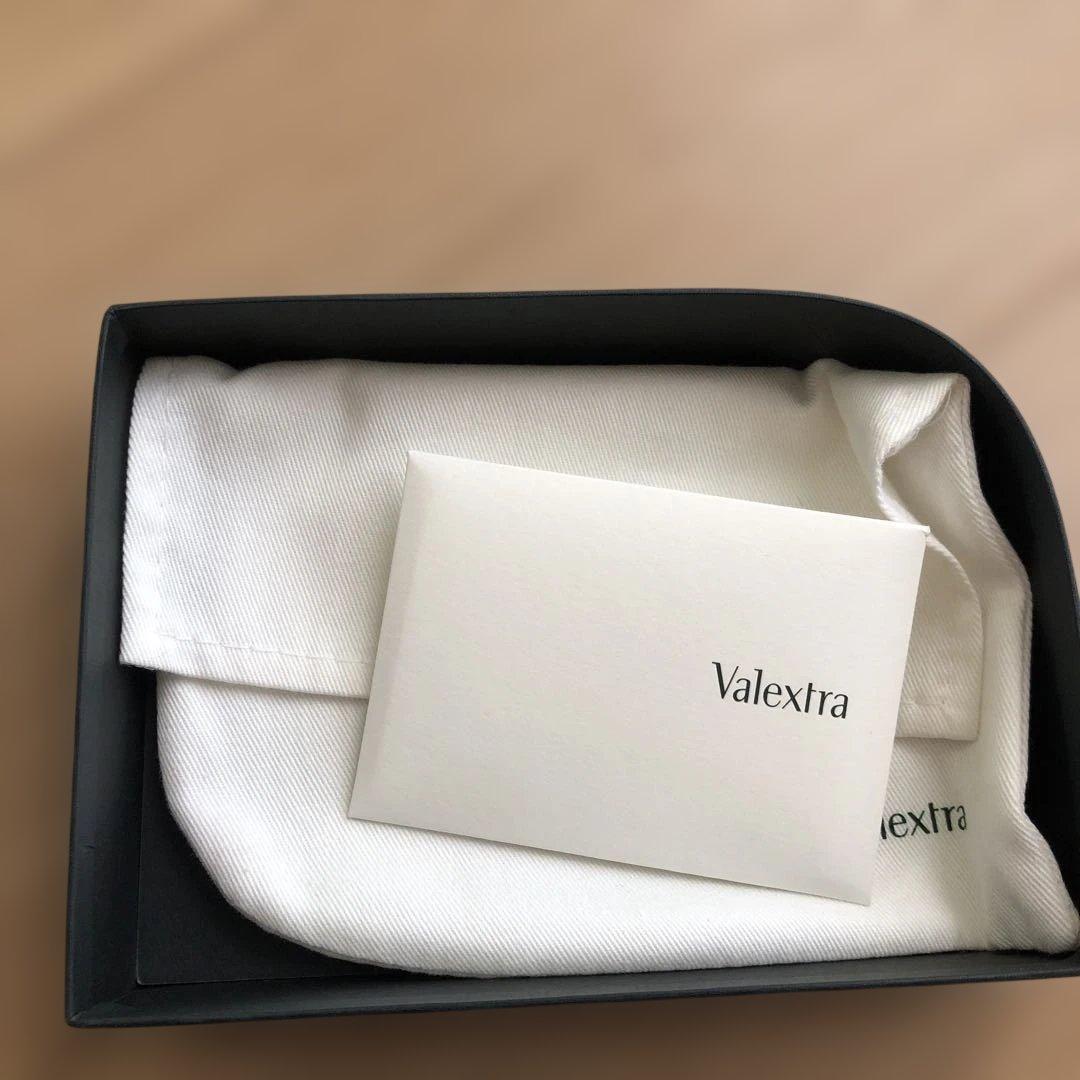 Valextra ホワイト名刺入れ